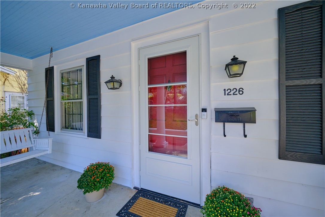 1226 Oakmont Road Charleston, WV 25314 - Photo 5 of 48 Gallery Image 5