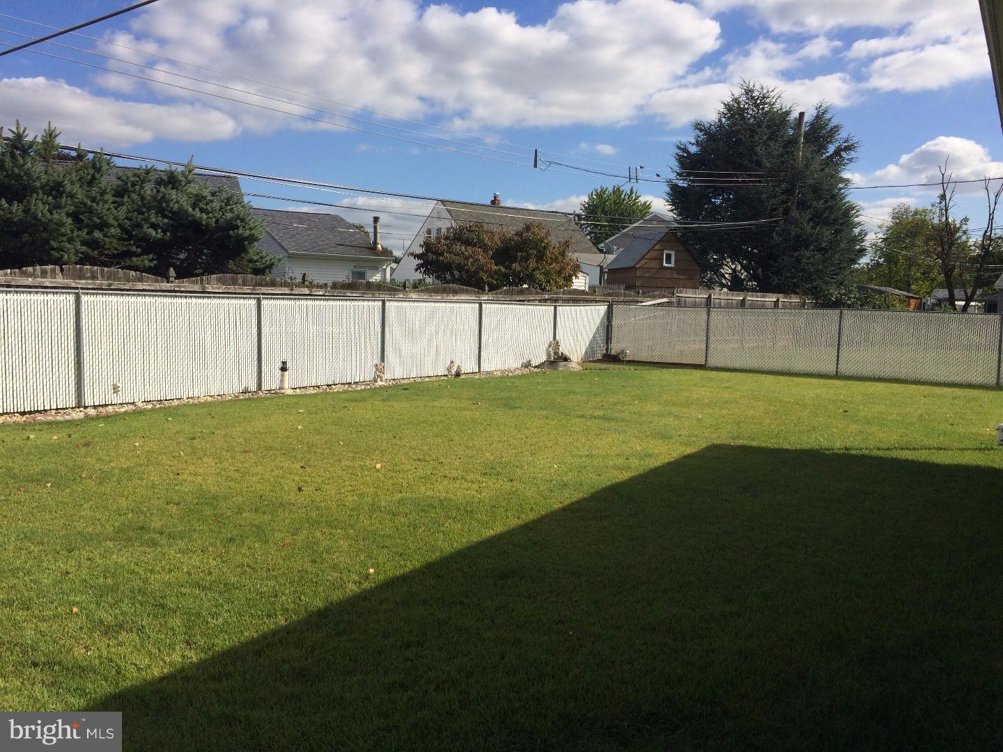 5 Wildflower Road Levittown, PA 19057 - Photo 19 of 25 Back Yard