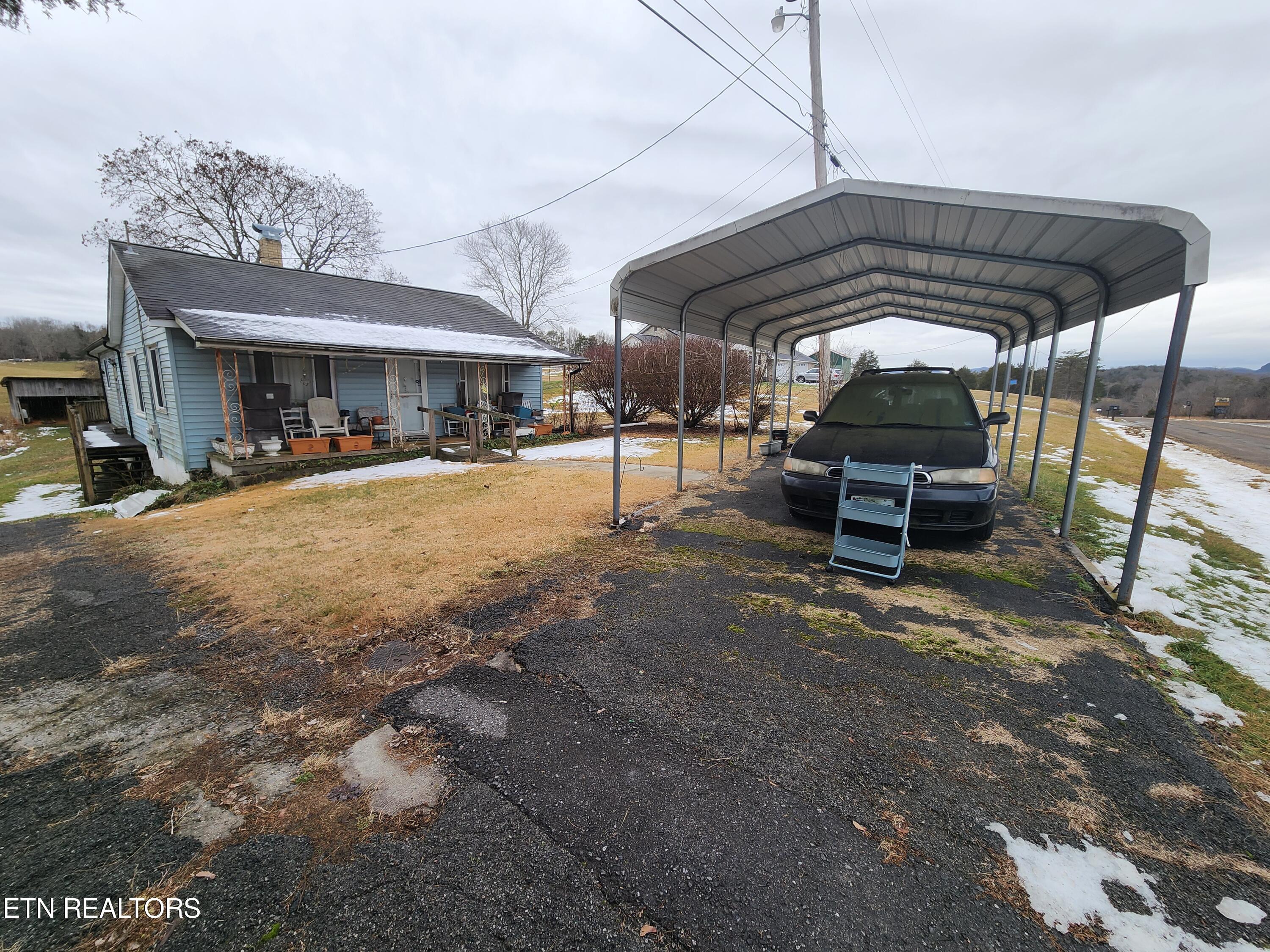 544 Gibson Station Road Ewing, VA 24248 - Photo 3 of 7 20240124_163713