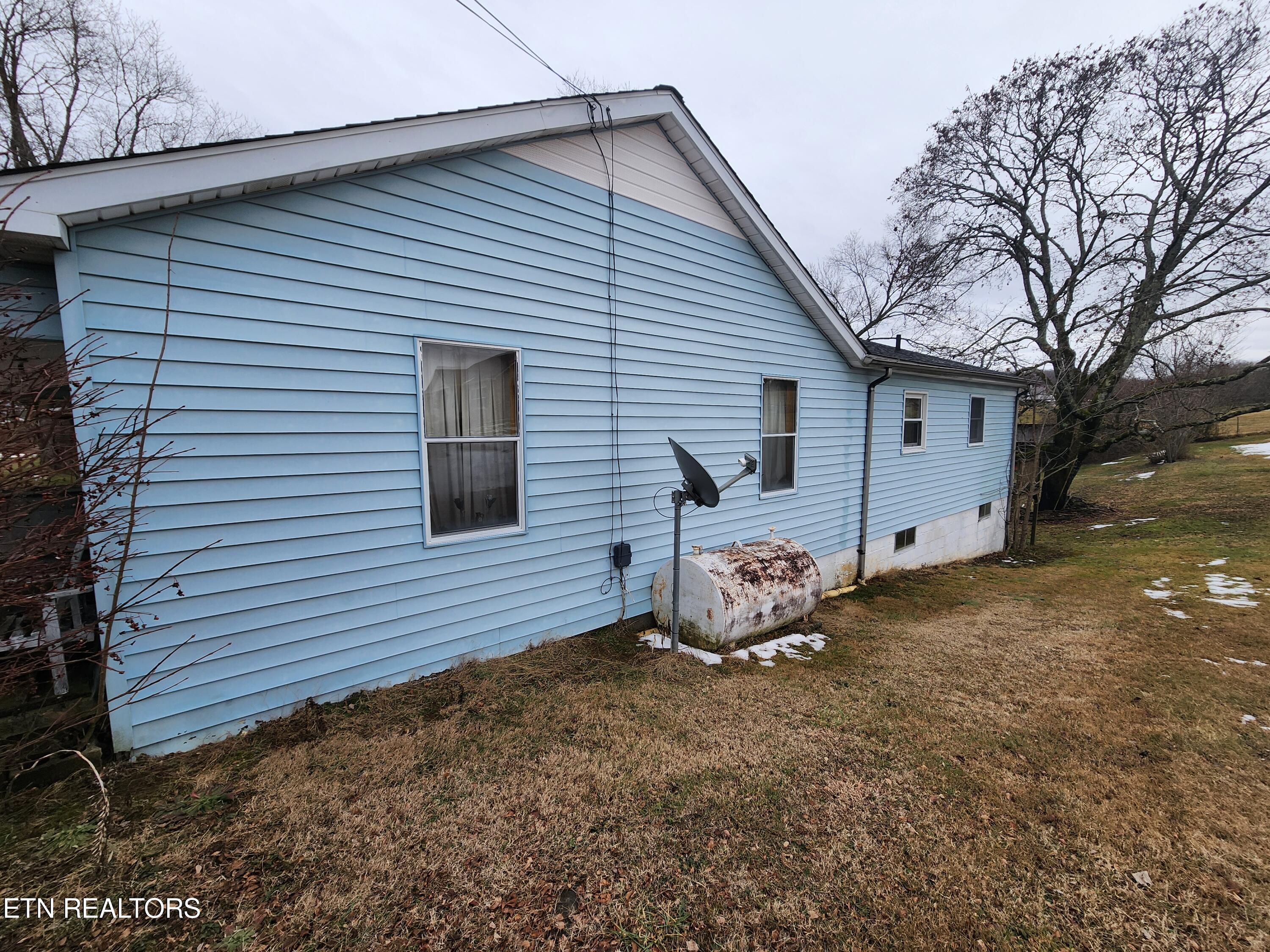 544 Gibson Station Road Ewing, VA 24248 - Photo 4 of 7 20240124_163531
