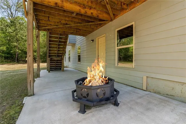 $505,000 | 19 Four Feathers Lane Northeast, Rydal, GA 30171