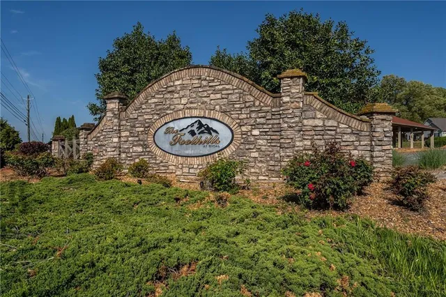 $505,000 | 19 Four Feathers Lane Northeast, Rydal, GA 30171