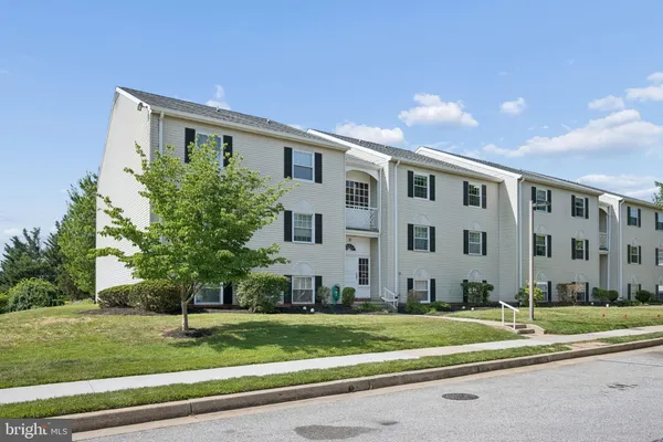 $225,000 | 10 Brooking Court, Unit 302, Lutherville-Timonium, MD 21093
