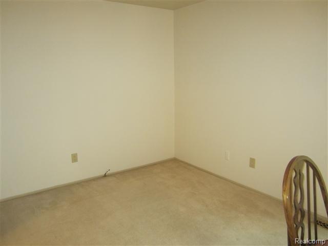 24751 Greenhill Road, Unit 30 Warren, MI 48091 - Photo 10 of 20 015.JPG