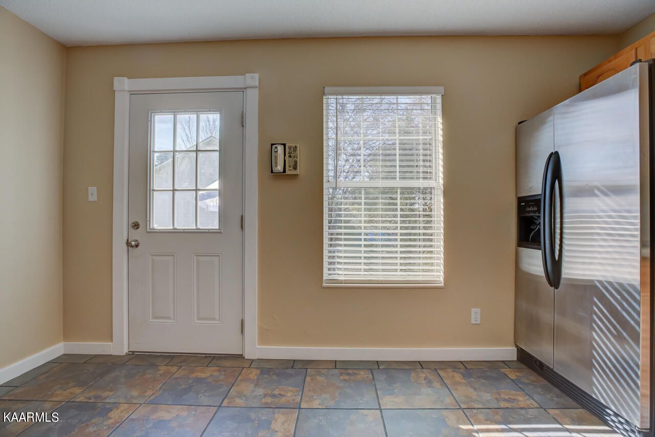 321 Vernie Lee Road Friendsville, TN 37737 - Photo 20 of 37 _X3A8883And8more