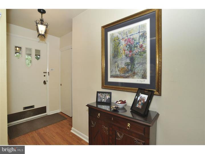 1456 Noble Road Jenkintown, PA 19046 - Photo 3 of 24