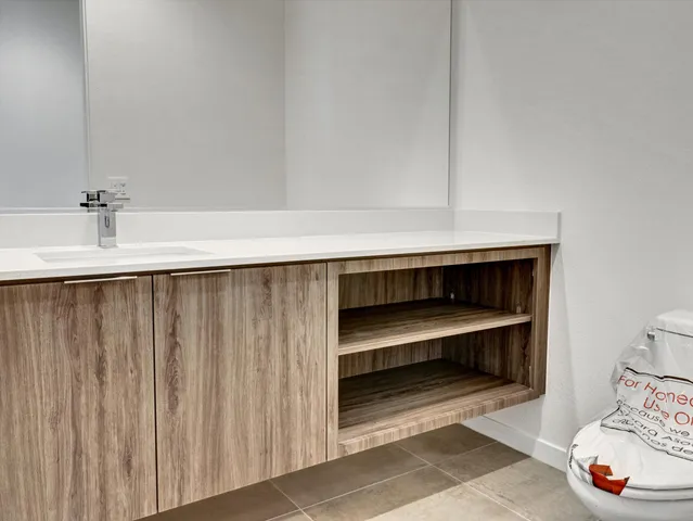 $925,900 | 766 Obsidian Loop East, Unit 64, Palm Springs, CA 92264