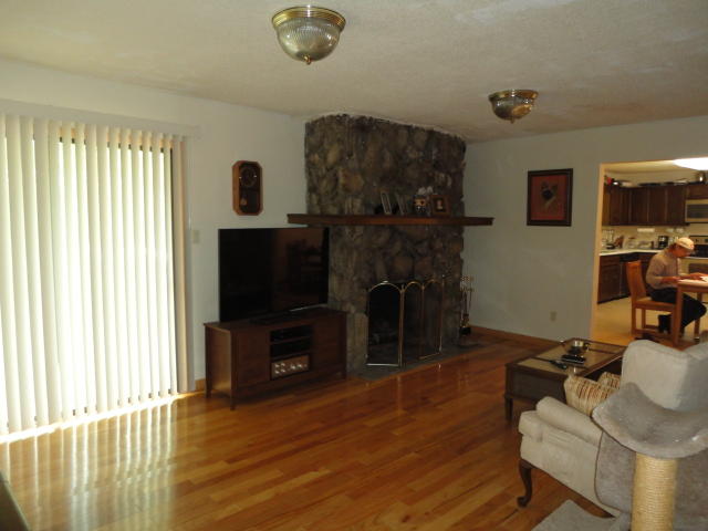 102 Garnet Lane Oak Ridge, TN 37830 - Photo 23 of 25 DSC09386