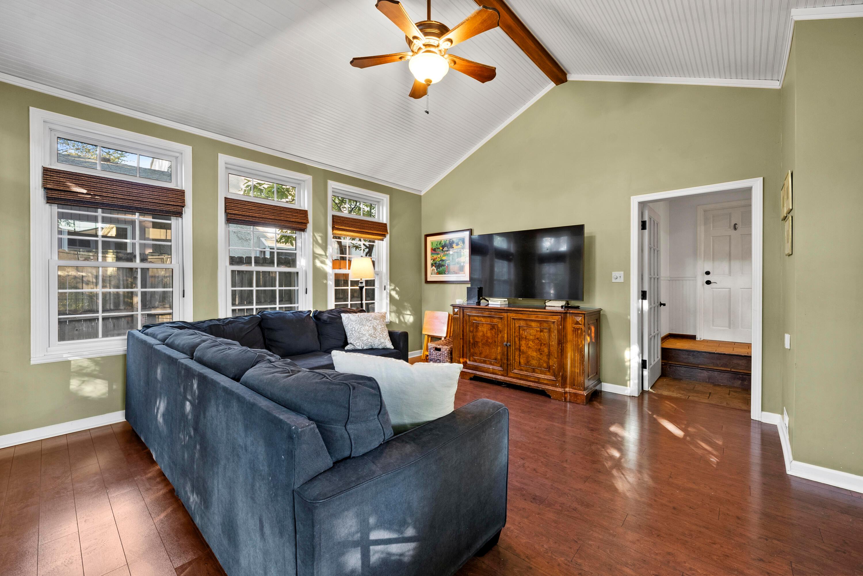 2561 Chester Road Upper Arlington, OH 43221 - Photo 16 of 38 Vaulted Family Room