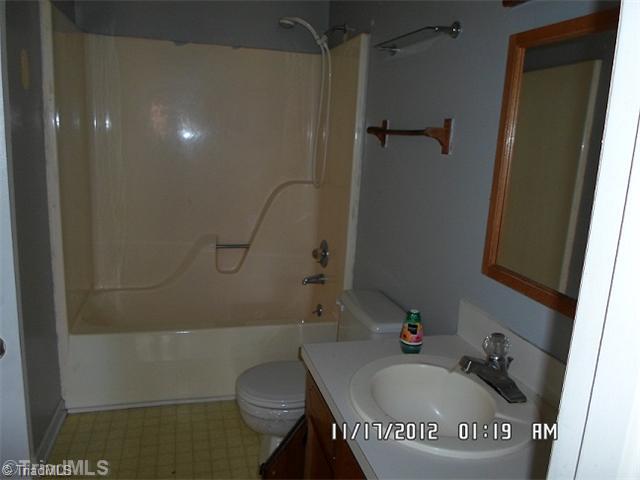 1137 Ridgecliff Drive Rural Hall, NC 27045 - Photo 9 of 9 Master Bath/Spa.