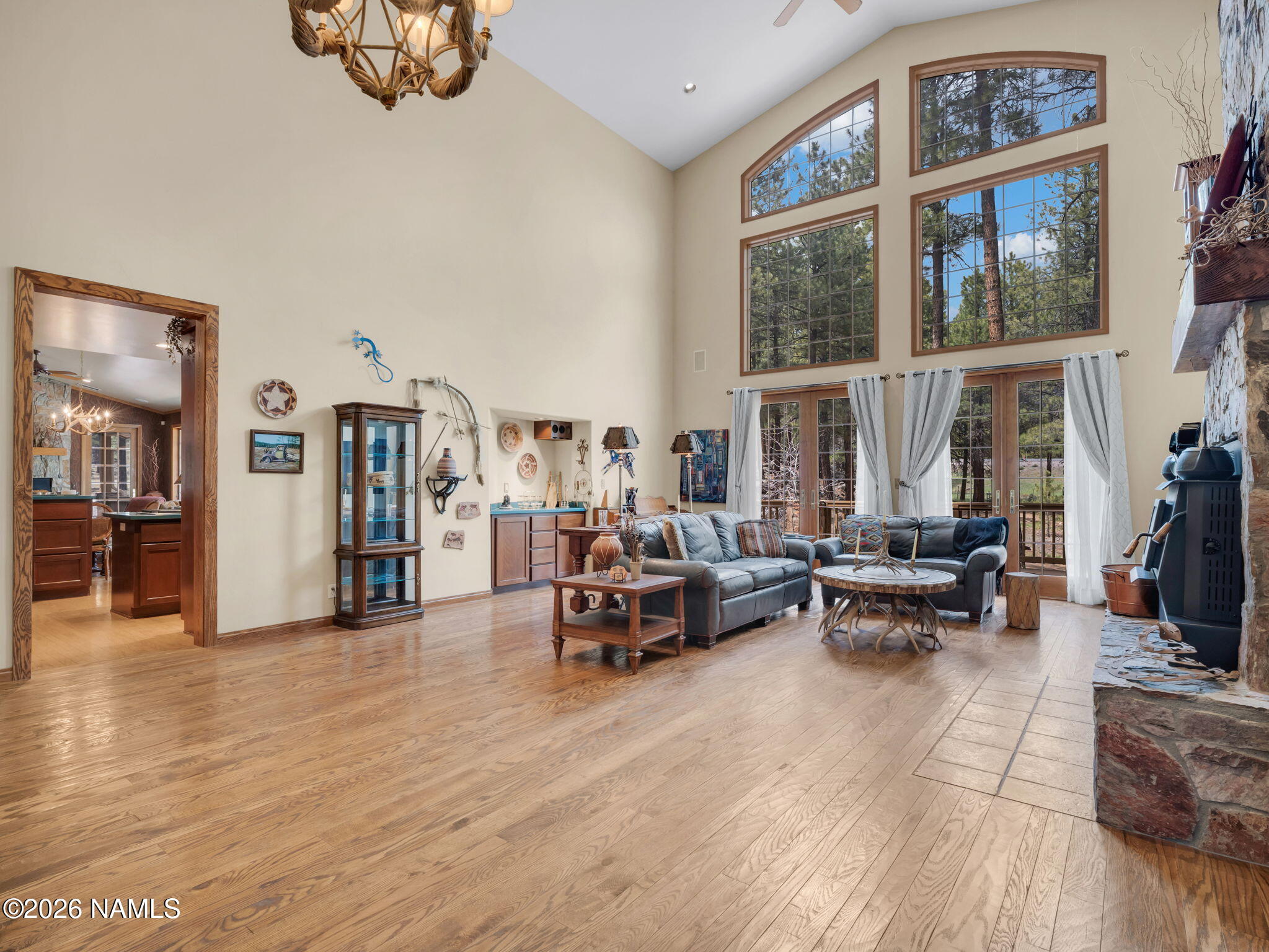 5415 North Fort Valley Road Flagstaff, AZ 86001 - Photo 20 of 64 a living room with furniture and large window