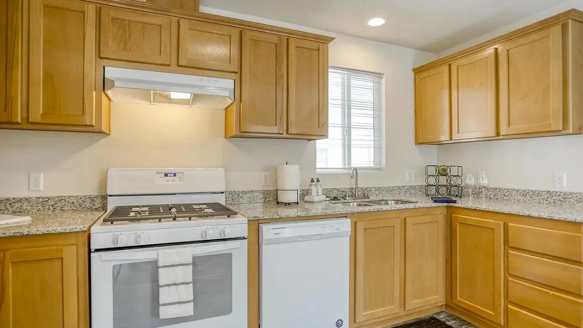 19555 Tunnel Road, Unit 19 Redding, CA 96003 - Photo 6 of 14 sb kit 2