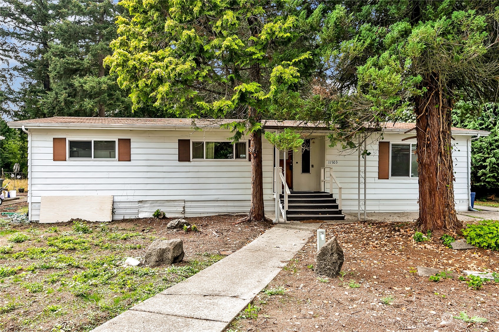 11503 155th Avenue Southeast Renton, WA 98059 - Photo 2 of 16