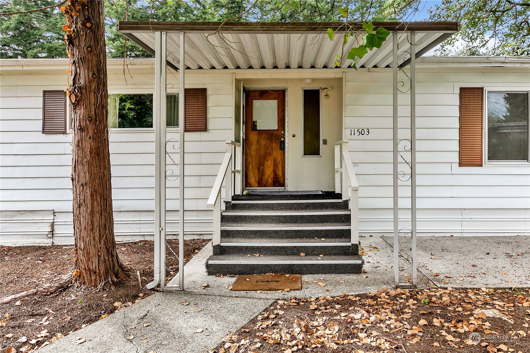 11503 155th Avenue Southeast Renton, WA 98059 - Photo 3 of 16