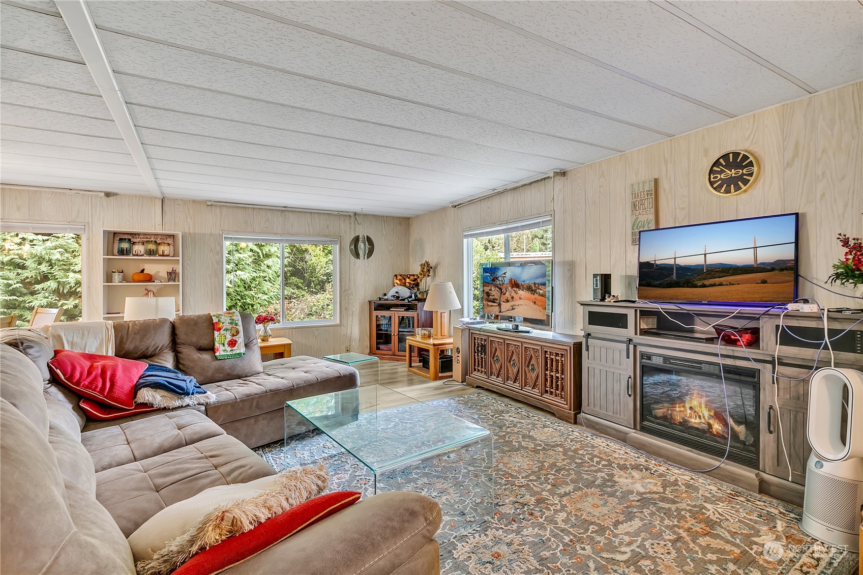 11503 155th Avenue Southeast Renton, WA 98059 - Photo 5 of 16