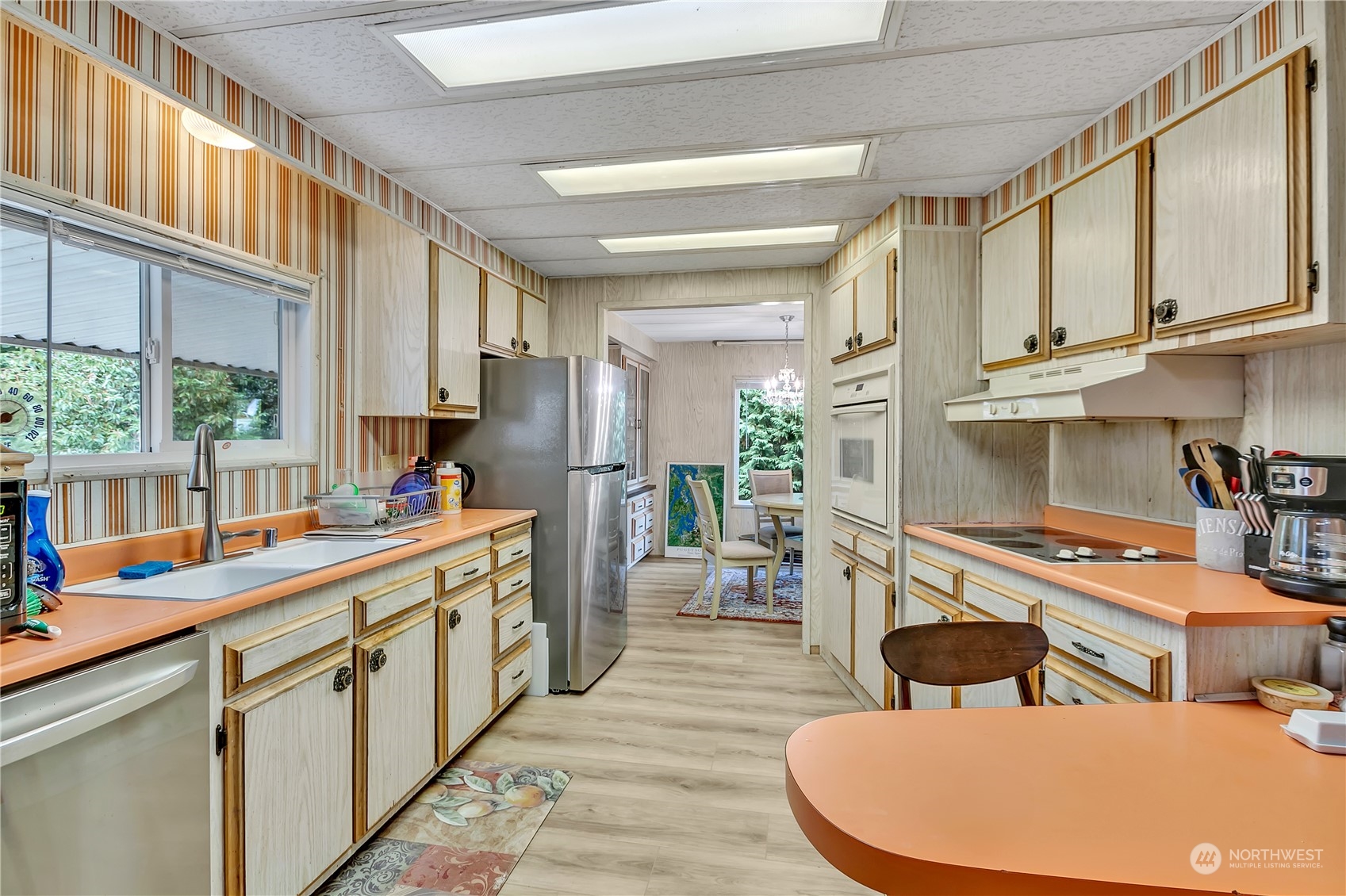 11503 155th Avenue Southeast Renton, WA 98059 - Photo 8 of 16