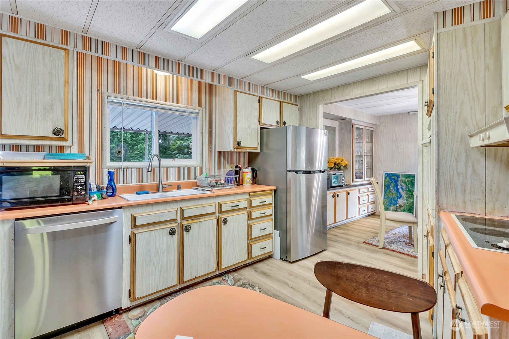 11503 155th Avenue Southeast Renton, WA 98059 - Photo 10 of 16