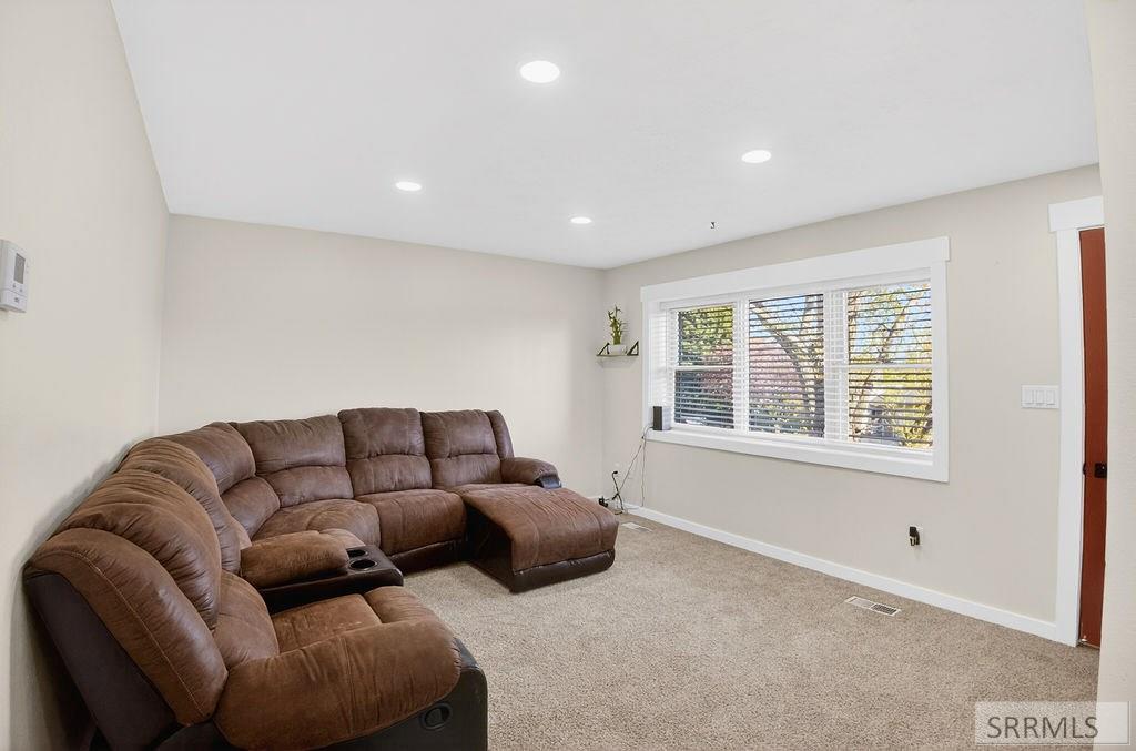 1634 Glacier Street Pocatello, ID 83201 - Photo 9 of 47