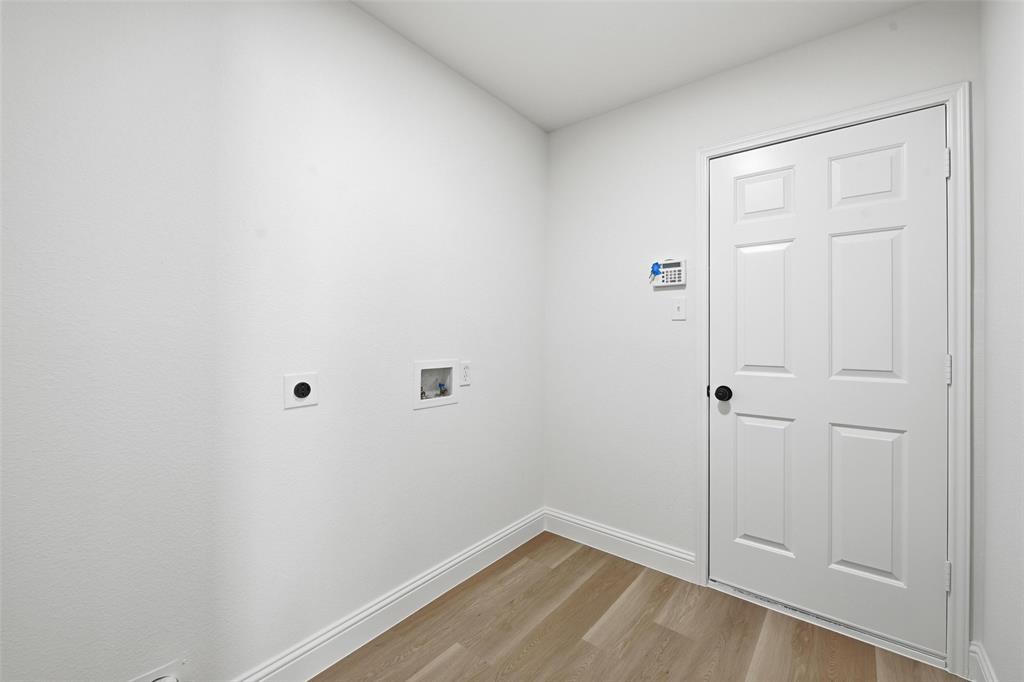 13841 Sonterra Ranch Road Fort Worth, TX 76262 - Photo 28 of 30 Downstairs Laundry