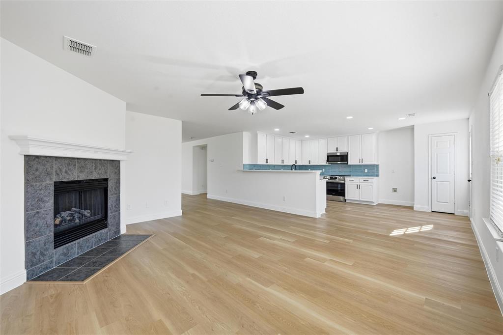 13841 Sonterra Ranch Road Fort Worth, TX 76262 - Photo 8 of 30 Opening Concept Living