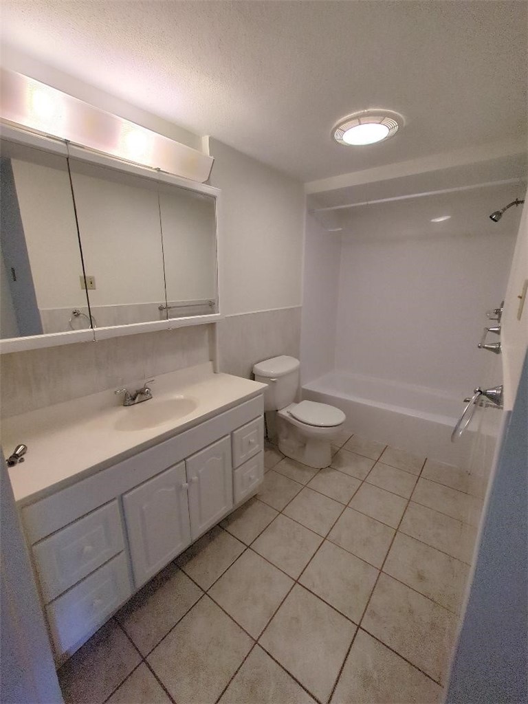 196 Old River Road, Unit 176 Lincoln, RI 02865 - Photo 8 of 15 Gallery Image 8