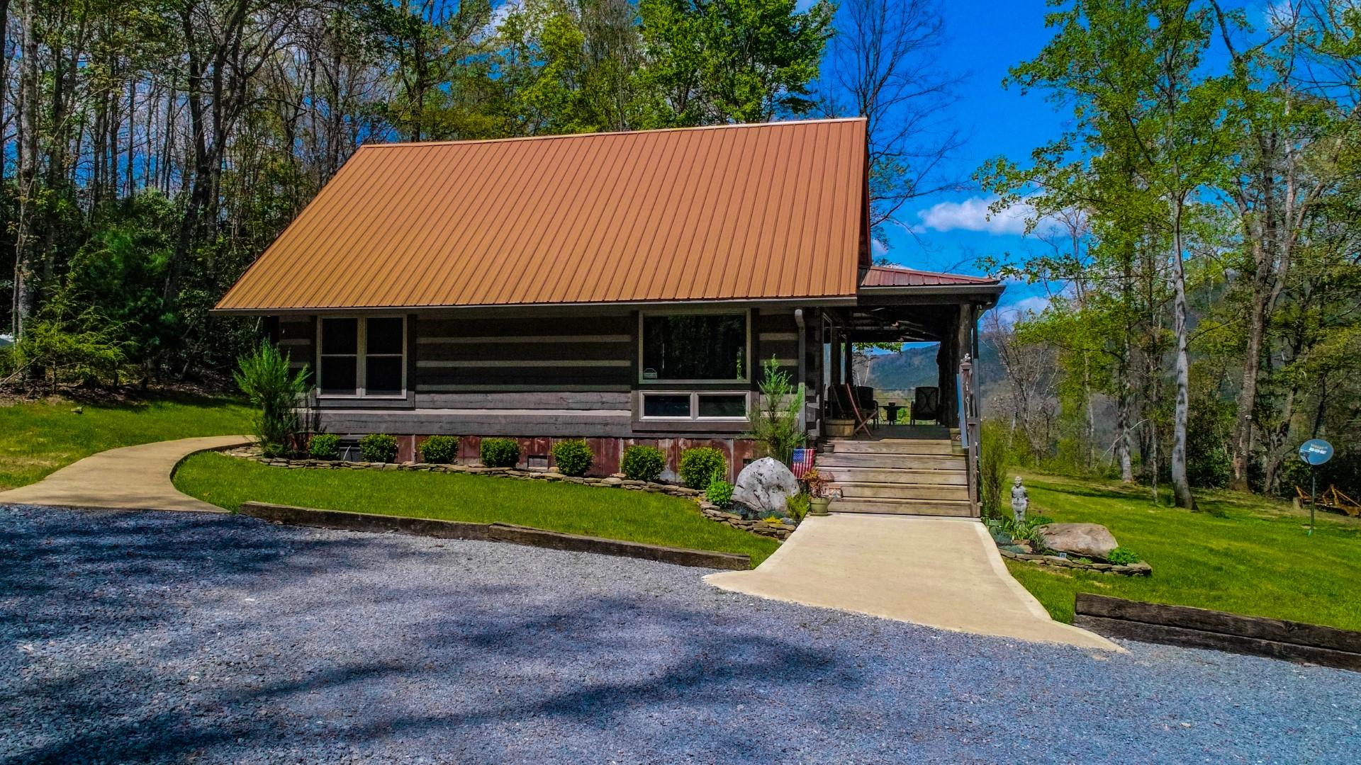 4207 Trail Hollow Road Cosby, TN 37722 - Photo 23 of 40 20