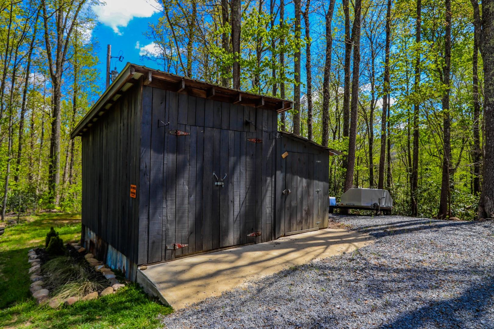 4207 Trail Hollow Road Cosby, TN 37722 - Photo 30 of 40 29