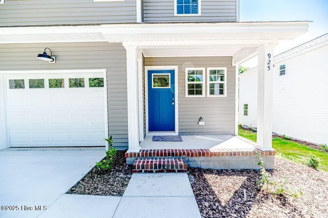 $349,000 | 925 West Massachusetts Avenue, Southern Pines, NC 28387