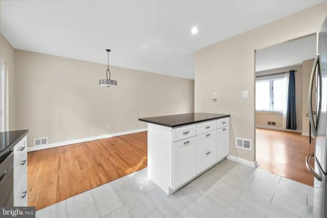 $450,000 | 32 Sturbridge Drive, Wilmington, DE 19810