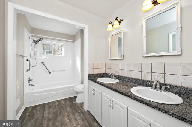 $450,000 | 32 Sturbridge Drive, Wilmington, DE 19810