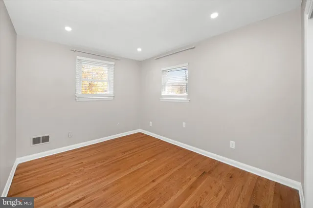 $450,000 | 32 Sturbridge Drive, Wilmington, DE 19810