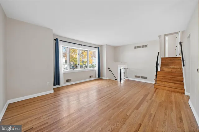 $450,000 | 32 Sturbridge Drive, Wilmington, DE 19810