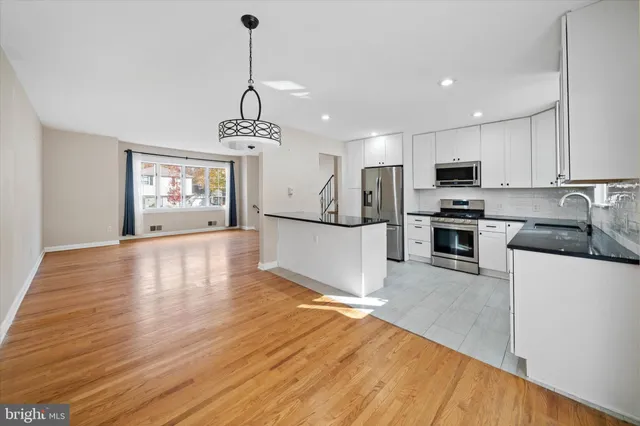 $450,000 | 32 Sturbridge Drive, Wilmington, DE 19810