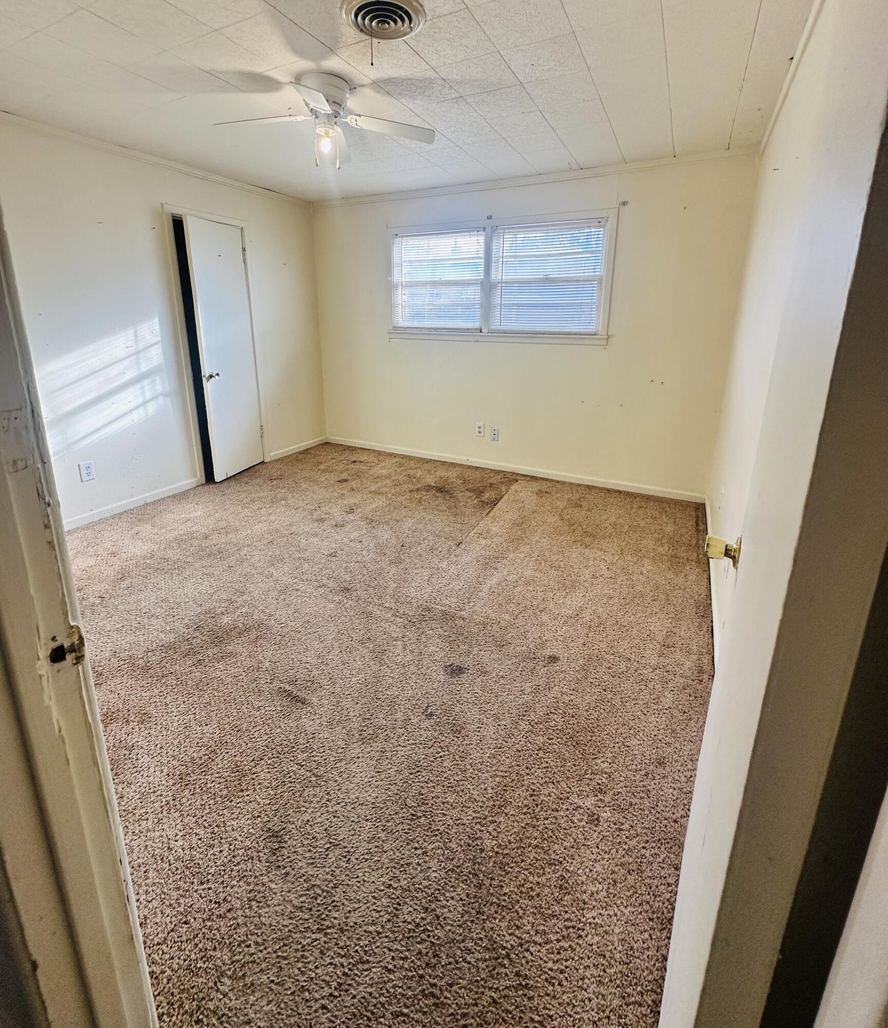 4918 14th Street Lubbock, TX 79416 - Photo 30 of 38 en empty room with windows