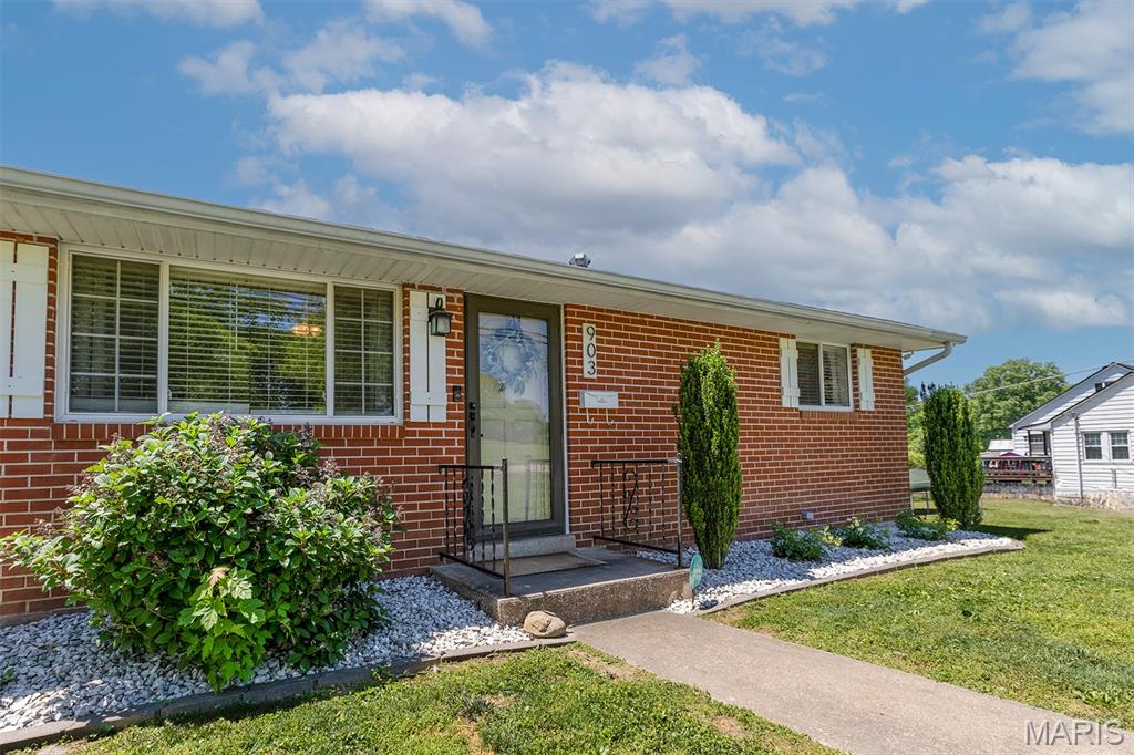 903 Old Cape Road Jackson, MO 63755 - Photo 2 of 22