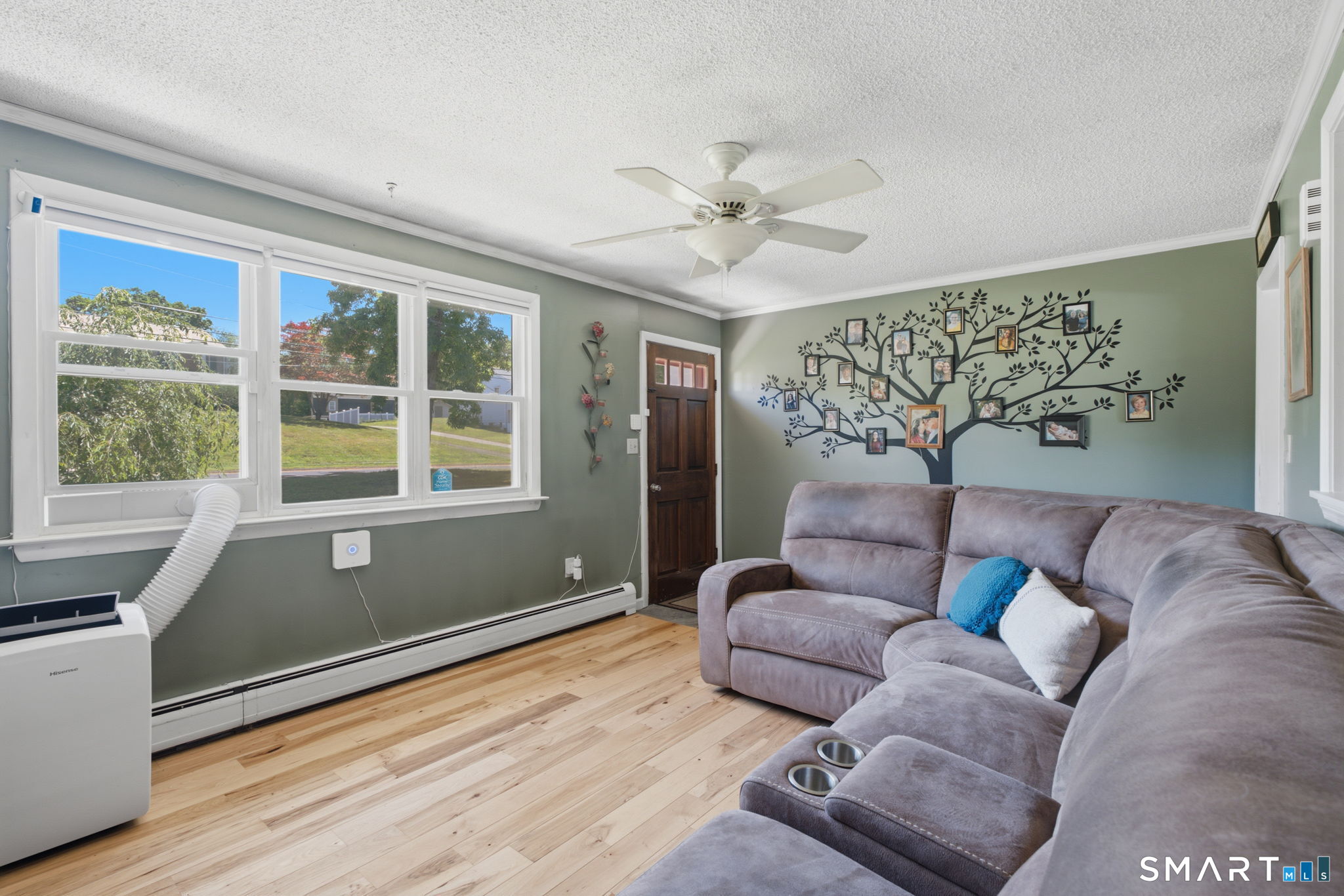 524 Gracey Avenue Meriden, CT 06451 - Photo 9 of 37