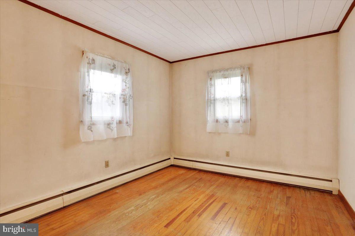 238 Grim Road Kutztown, PA 19530 - Photo 18 of 32 an empty room with a window