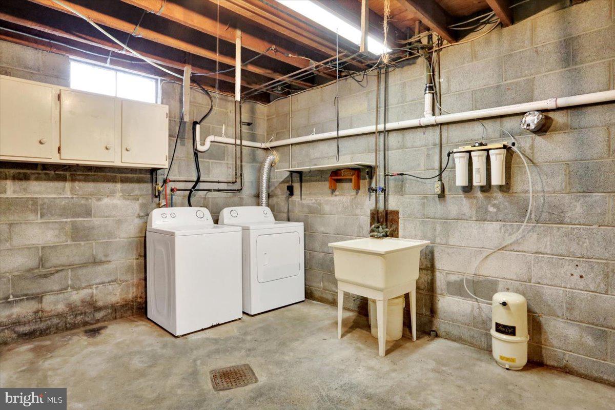 238 Grim Road Kutztown, PA 19530 - Photo 24 of 32 a utility room with dryer and washer