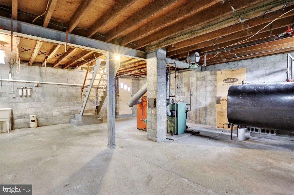 238 Grim Road Kutztown, PA 19530 - Photo 26 of 32 a view of a car garage