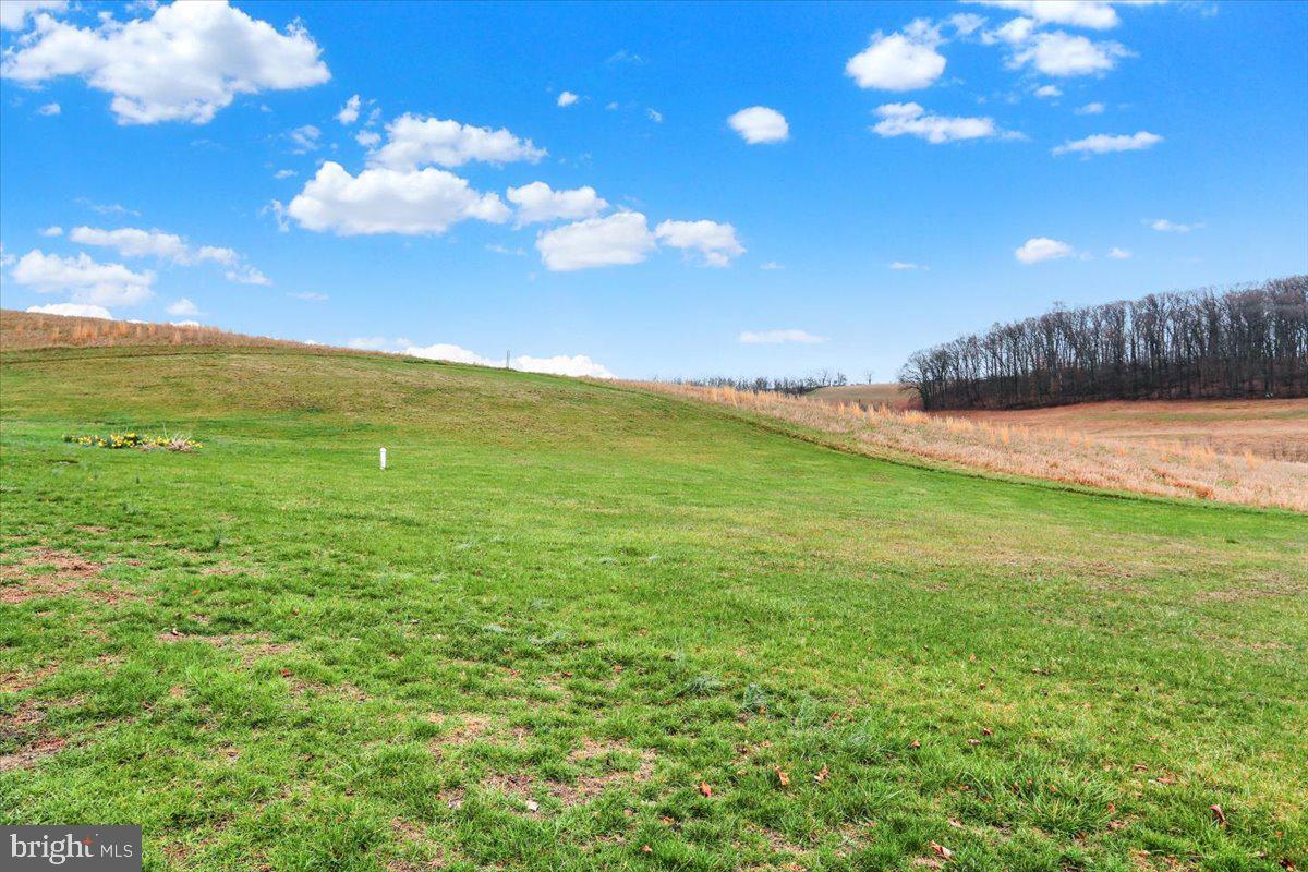 238 Grim Road Kutztown, PA 19530 - Photo 29 of 32 a view of an ocean and a yard
