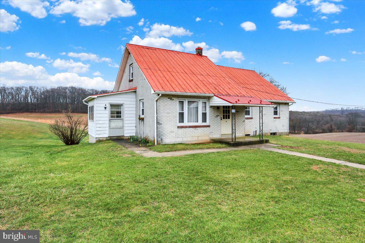 238 Grim Road Kutztown, PA 19530 - Photo 3 of 32 a view of a house with a backyard