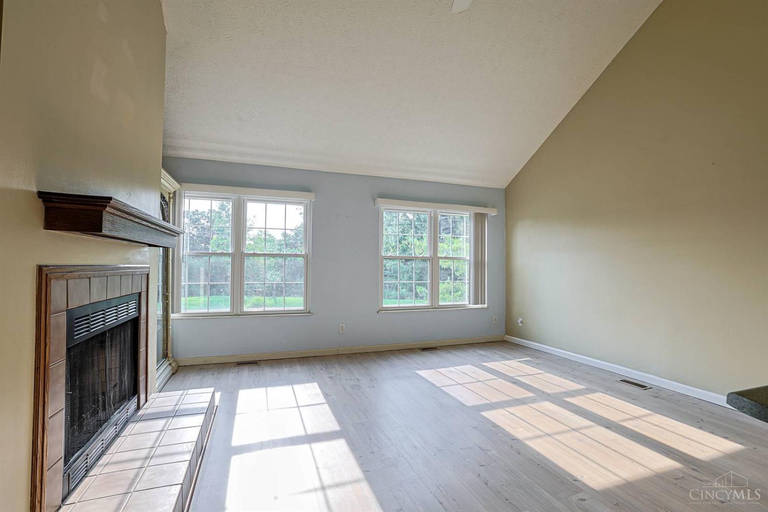 10555 Montgomery Road, Unit 35 Cincinnati, OH 45242 - Photo 3 of 30 Gallery Image 3