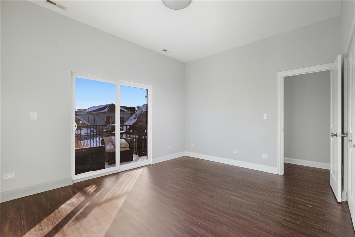 2253 West 19th Street, Unit 3 Chicago, IL 60608 - Photo 6 of 12