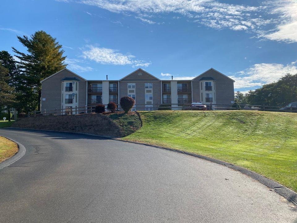 184 Cannongate III Road, Unit 184 Nashua, NH 03063 - Photo 1 of 32