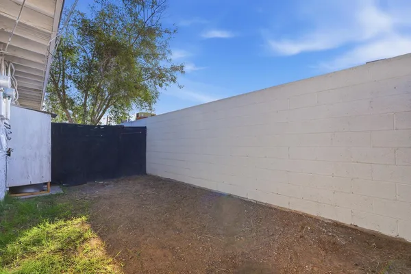 $1,150 | 623 South Country Club Drive, Unit 15, Mesa, AZ 85210