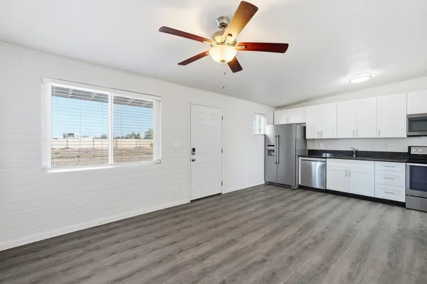 $1,150 | 623 South Country Club Drive, Unit 15, Mesa, AZ 85210