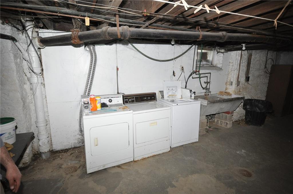 7733 Oak Street Pittsburgh, PA 15237 - Photo 17 of 24