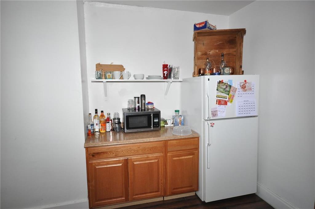 7733 Oak Street Pittsburgh, PA 15237 - Photo 6 of 24