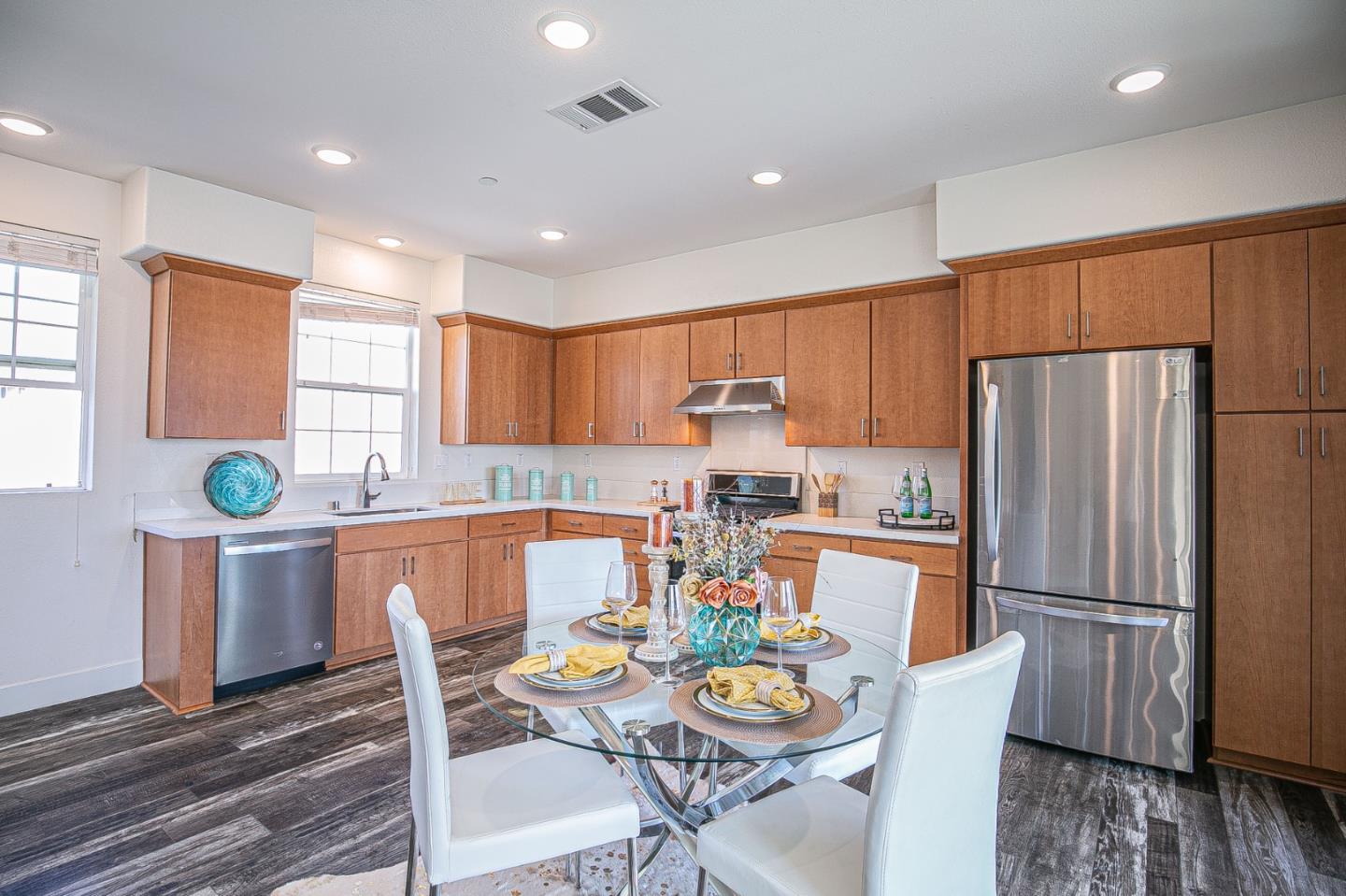 37534 Breakers Road Newark, CA 94560 - Photo 12 of 32 Gallery Image 12