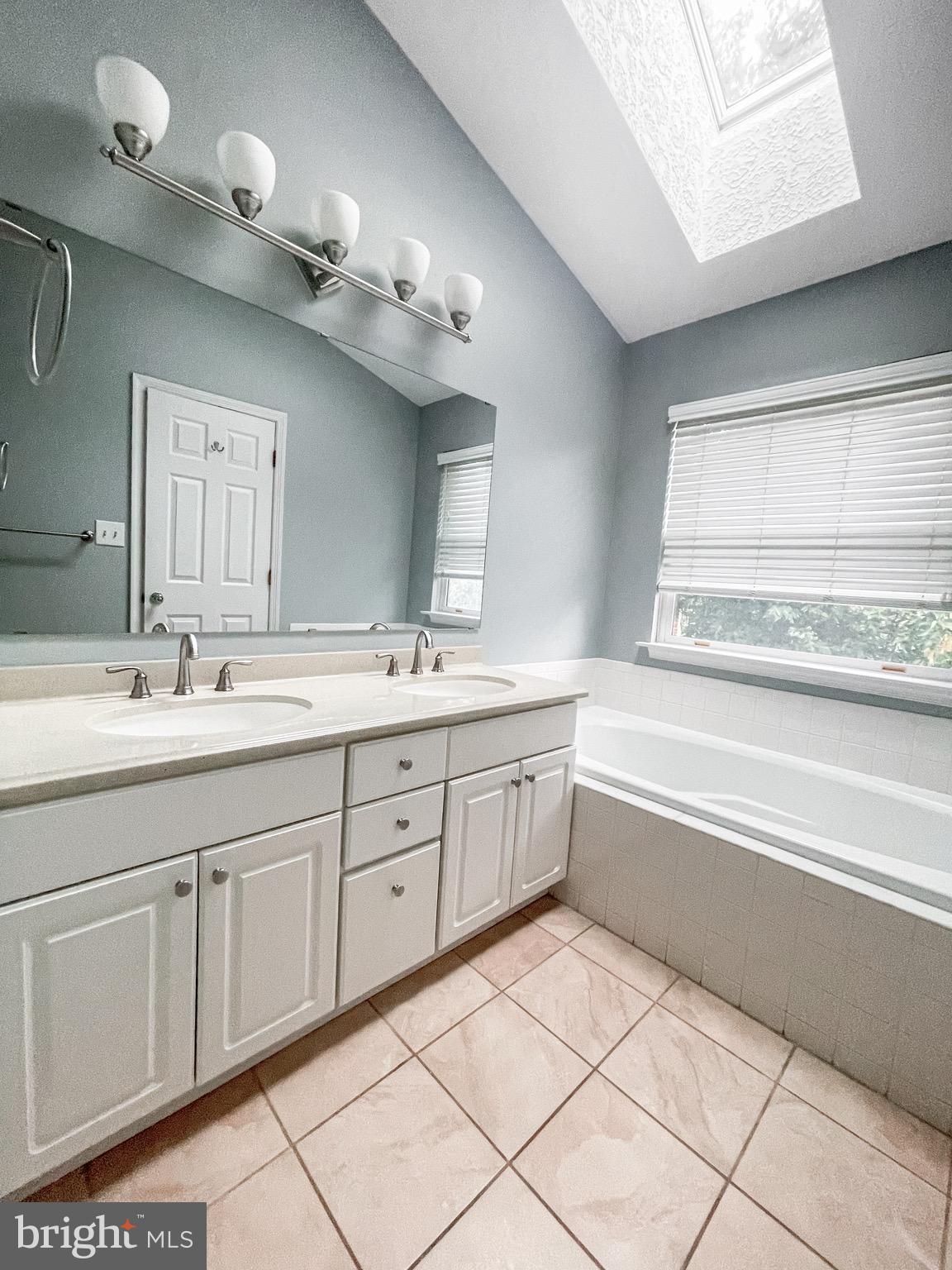 5241 Downing Road Baltimore, MD 21212 - Photo 12 of 24 Primary bath. His and hers